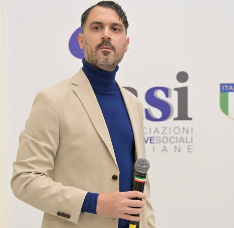 Presentazione con microfono durante un evento